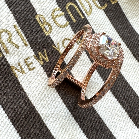 NWOT Henri Bendel Luxe Asscher Cut Pave Rose Gold Tone Harness Ring - Picture 5 of 9